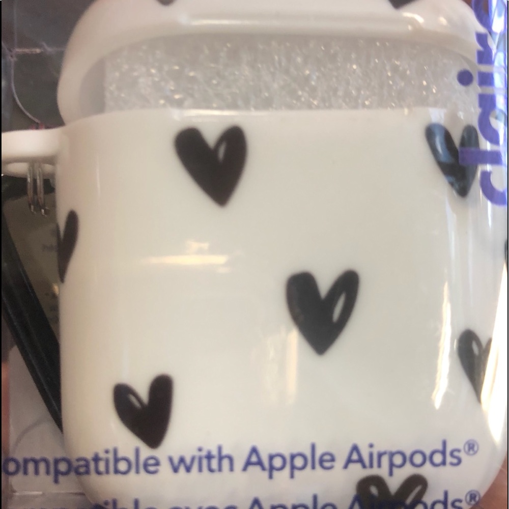 White AirPod Case W Black Hearts